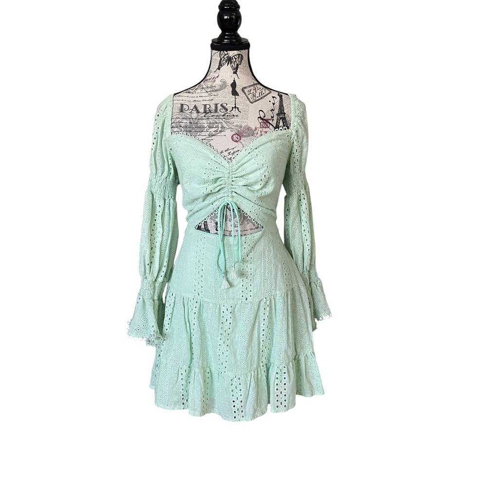 Chicways Eyelet Lace Mini‎ Dress Womens L Mint Green Cutout Bell Sleeve NWT
